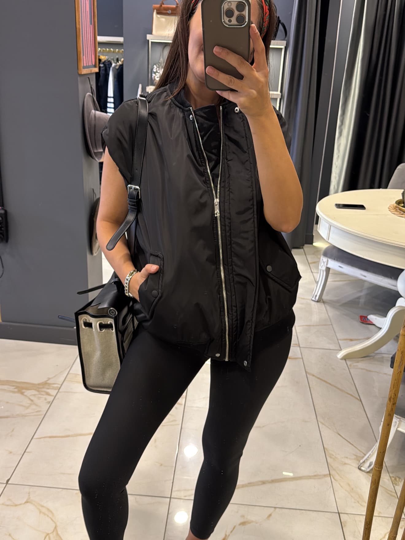 Oversize Siyah Şişme Yelek